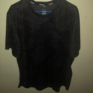 Nike Lightweight Dri-Fit Teeshirt Size: XL